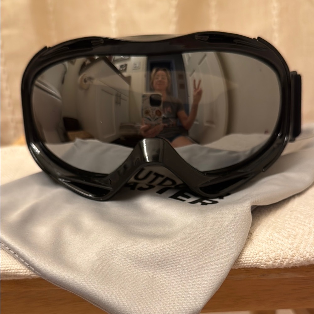 Outdoor Master Black Mirrored Lens Ski Goggles